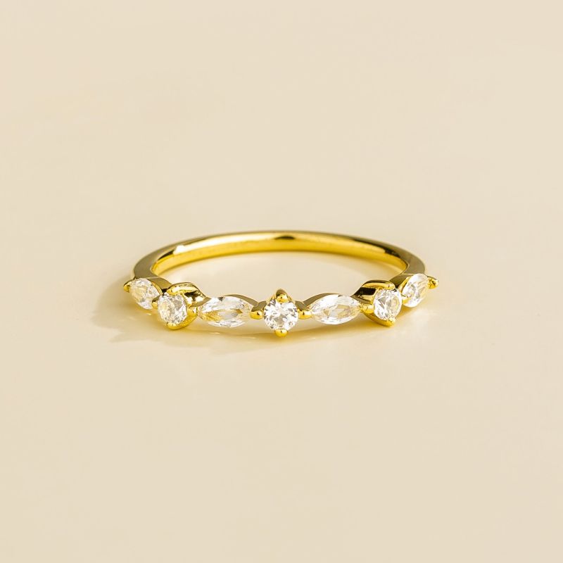 Markiz Gold Ring In White Sapphire & Diamond image