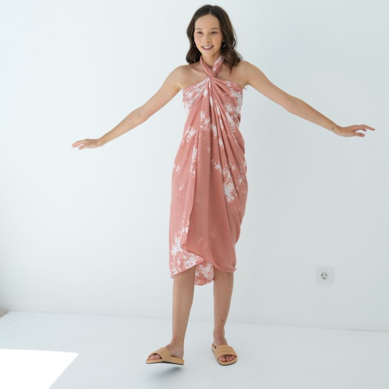 Martha Beach Sarong In Pink image