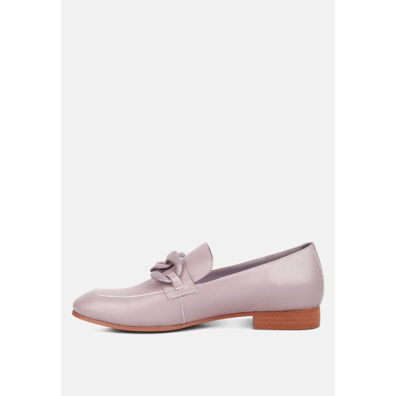 Merva Chunky Chain Leather Loafers In Lilac image