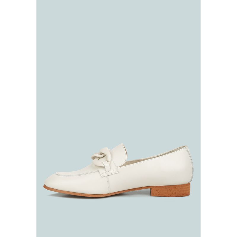 Merva Chunky Chain Leather Loafers In Off White image