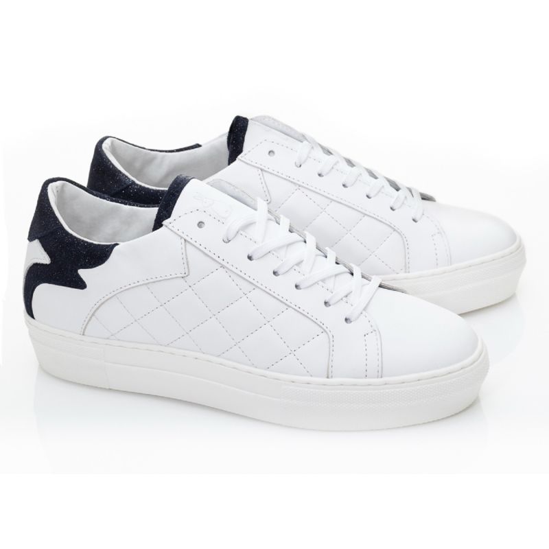 Moocher In White Quilted Leather/Navy Heel image