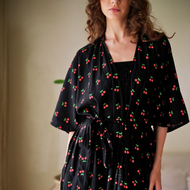 Nostalgic Cherry-Print Travel Kimono Duster image