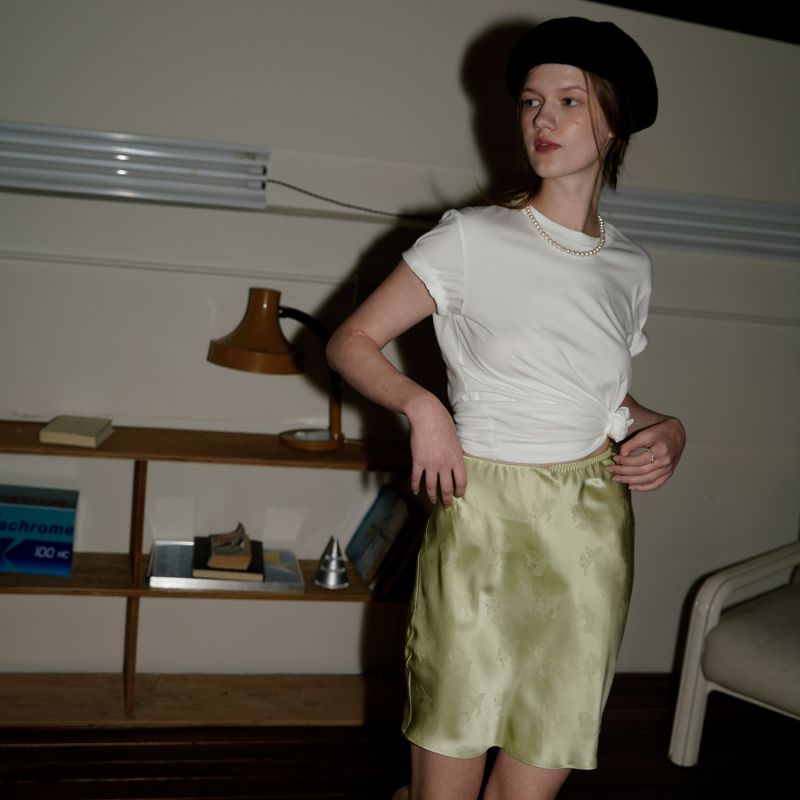 Flowy Silk Jacquard Mini Skirt - Green image