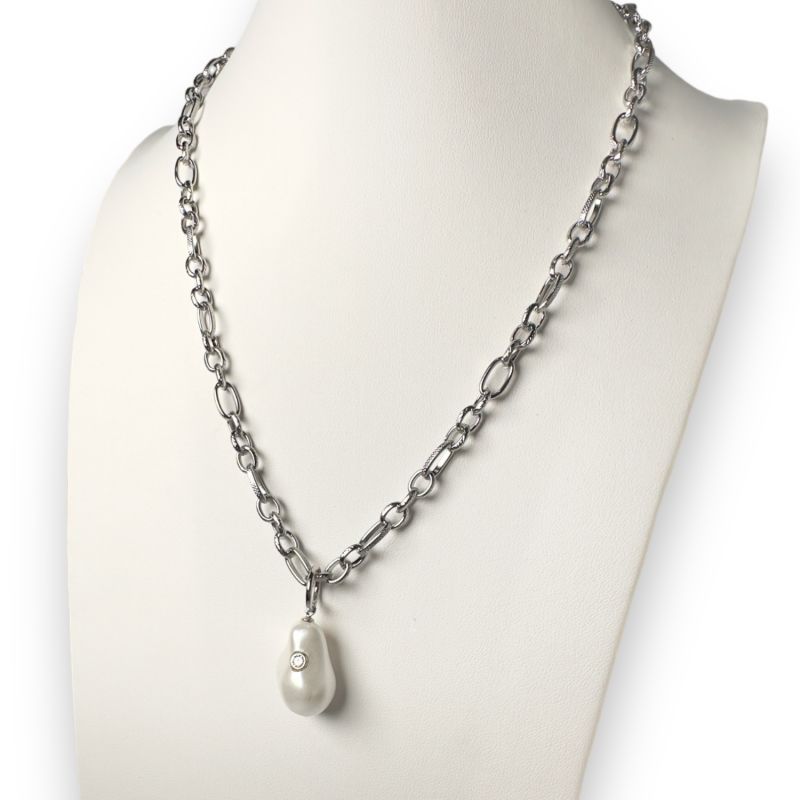 Paris Baroque Pearl Double Clasp Necklace In White Gold image