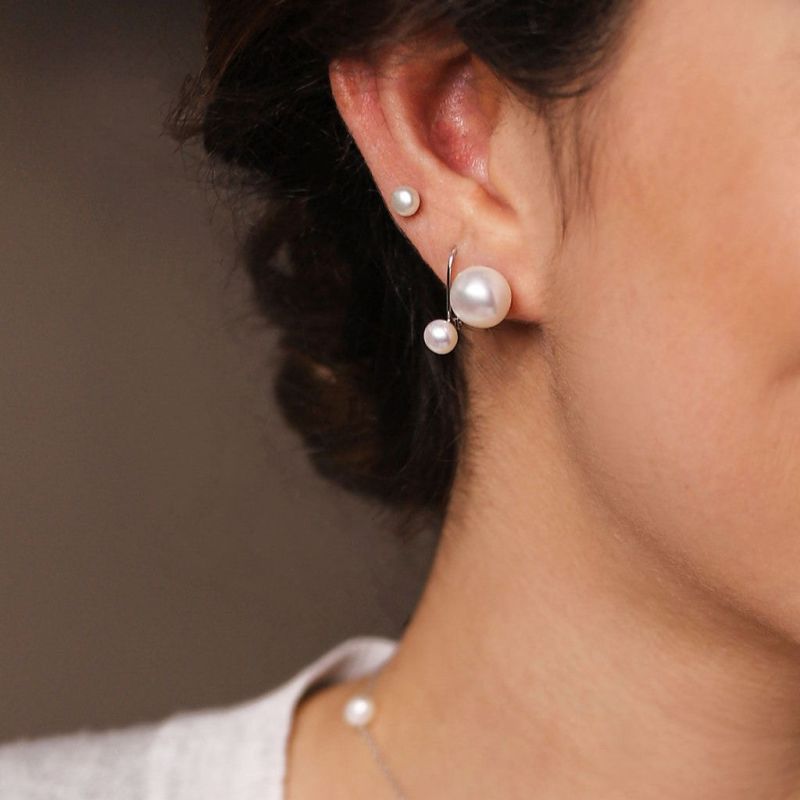 Pearl Drop Earrings In Gold Gold Trip Wolf Badger