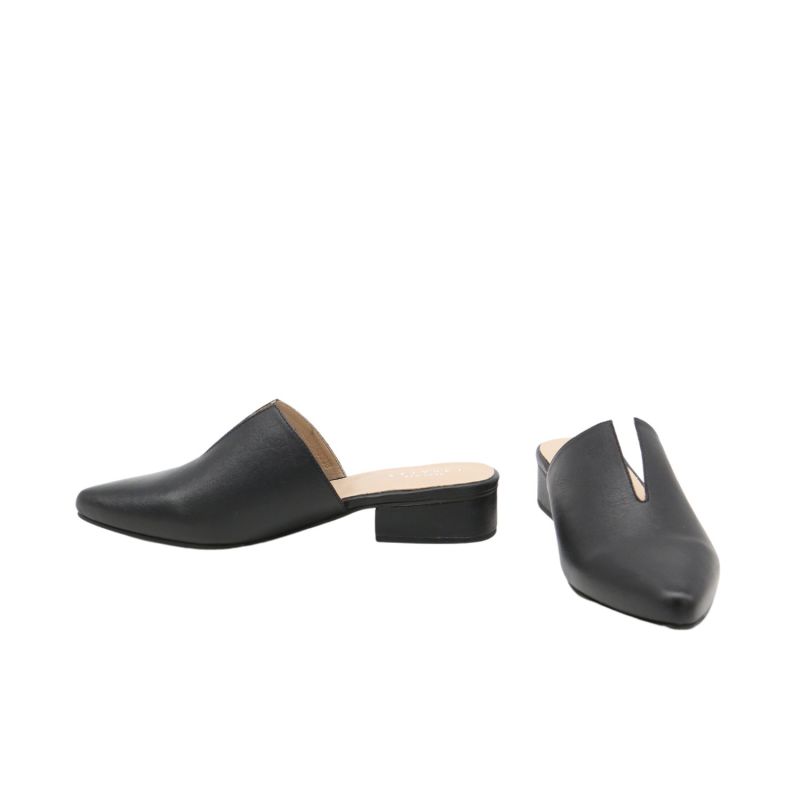 Pijao Mules In Black Leather image