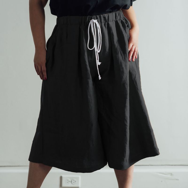 Pleated Linen Culottes - Black image