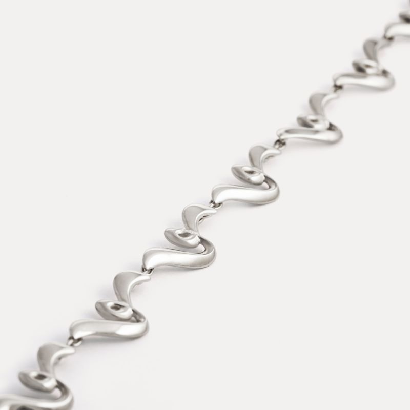 Poise Twirl Choker Necklace - Sterling Silver image
