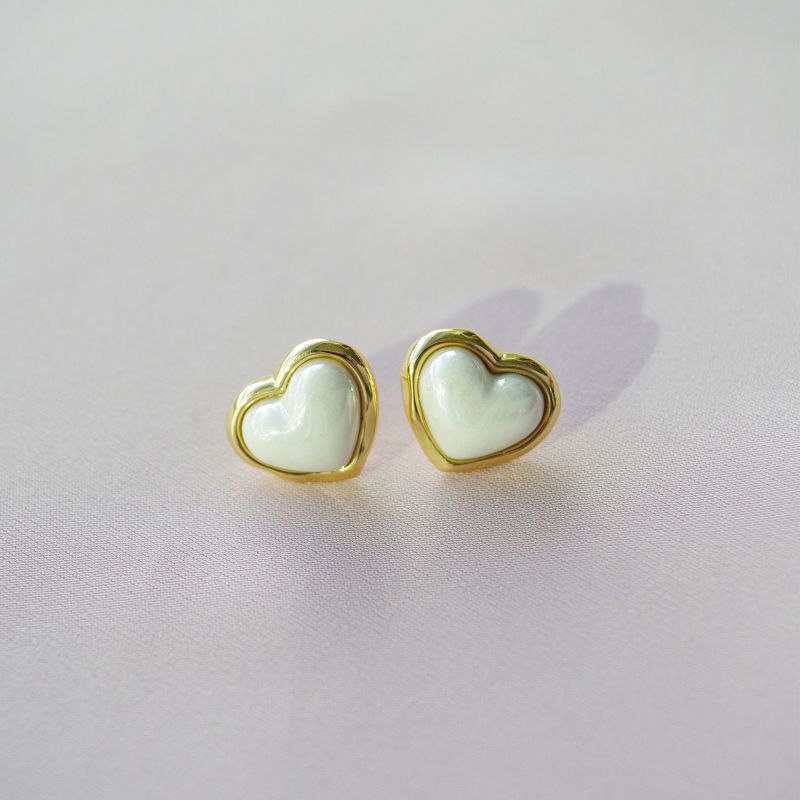 Porcelain Pearly White Heart Stud Earrings image