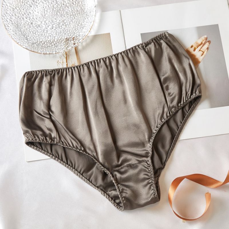 https://res.cloudinary.com/wolfandbadger/image/upload/c_pad,h_800,w_800/products/pure-mulberry-silk-french-cut-panties-high-waist-in-taupe__4c1666fbf190dcbbcb0f1b20bc788ddc