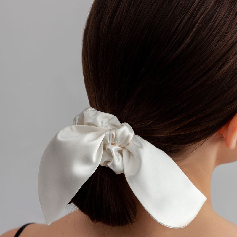 Silk Scrunchie Brigitte White image