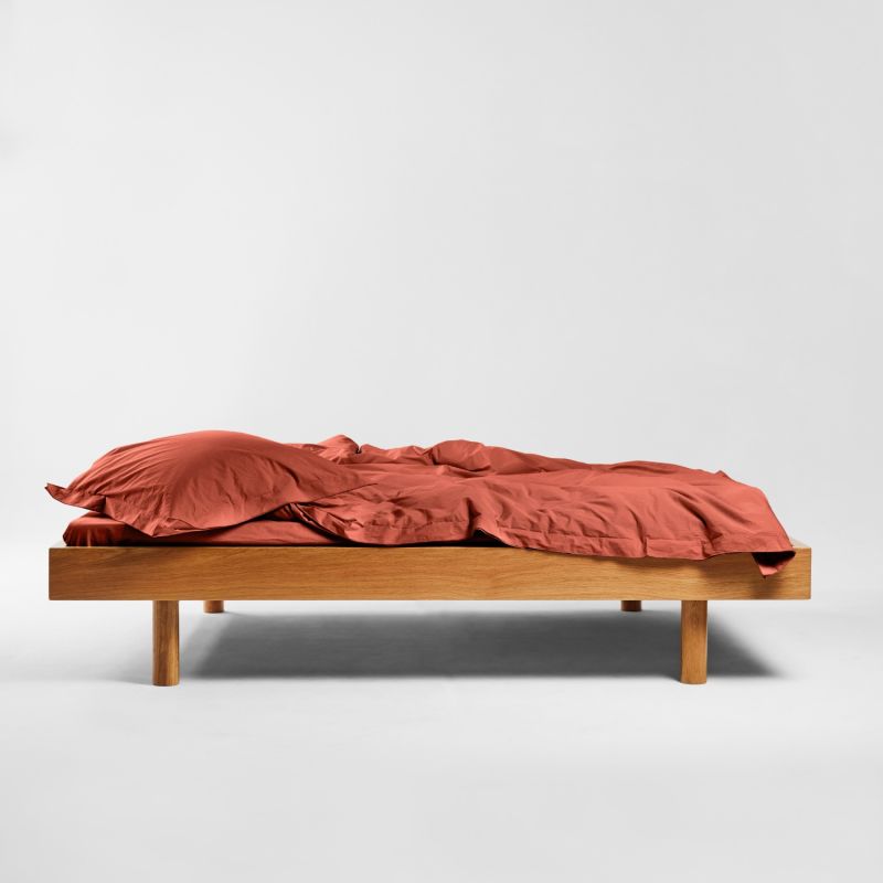 Queen Fitted Sheet In Ochre Red image