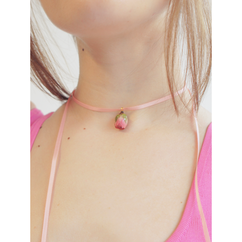 Real Flower Bella Rosa Pink Stain Ribbon Choker With Rosebud Pendant image