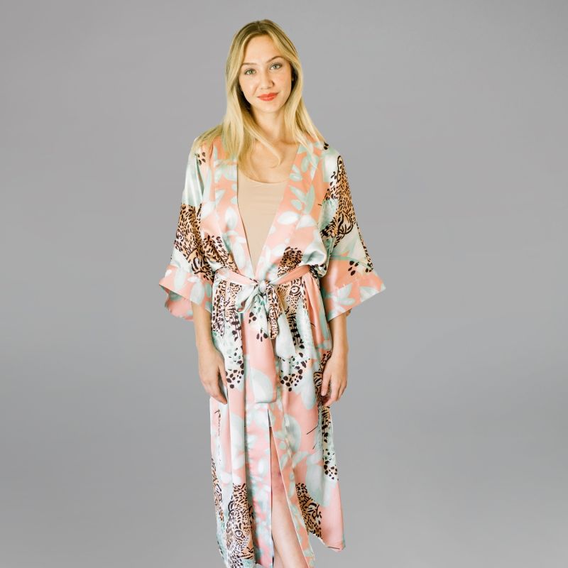 Robe In Exclusive Valencia Print image