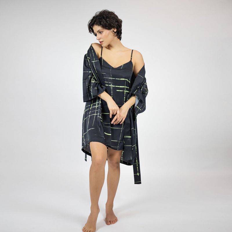 Silk Dreamscape Short Kimono Robe Black Check image