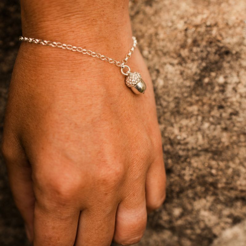 Acorn hotsell charm bracelet