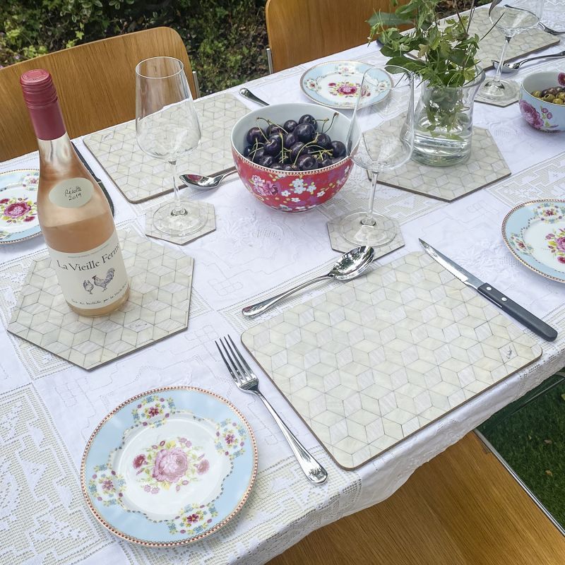 Six Placemats Set In Scandinavian Style Geometric Design. Light Green & Grey Heat Resistant