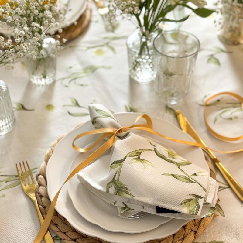 Snowdrop & Hellebore Tablecloth image