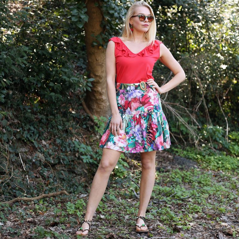 Sleeveless Red Blouse With Ruffled V-Neck image