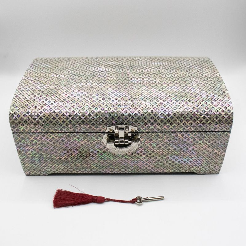 Sparkling Diamond Jewelry Chest With Lock & Key NUNCHI Wolf & Badger