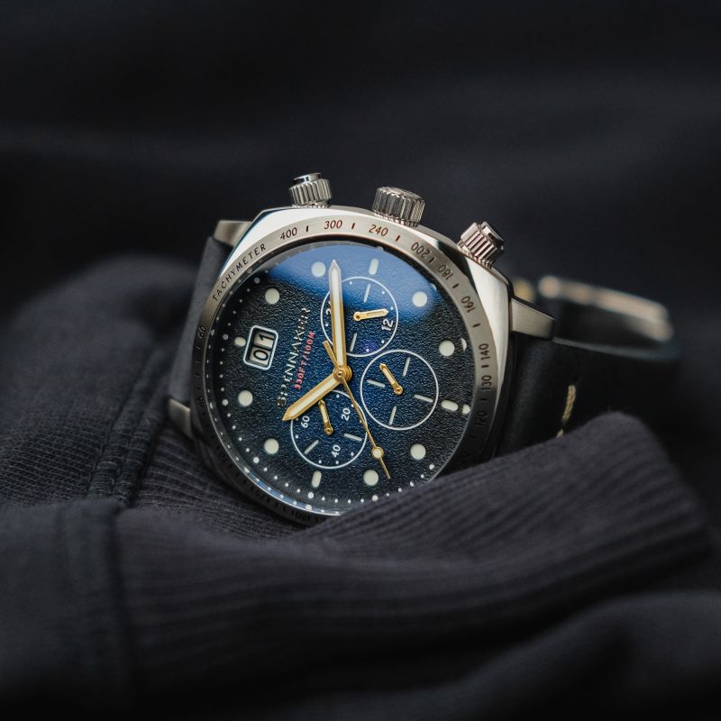 Spinnaker hull chronograph top