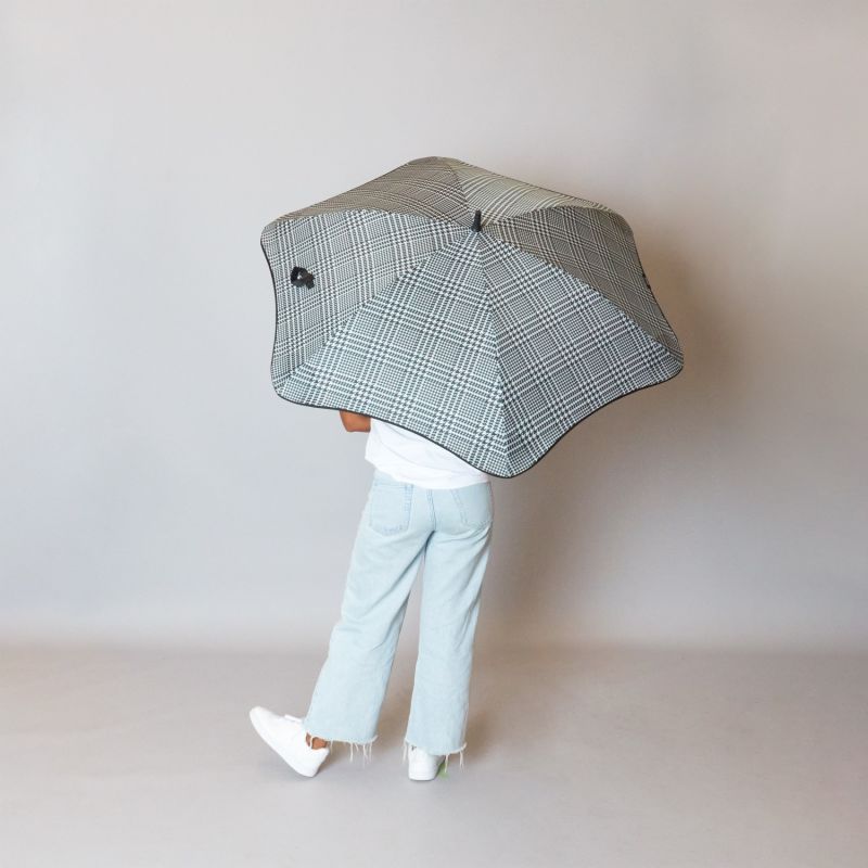 Blunt Seasonal Classic Umbrella - Houndstooth image