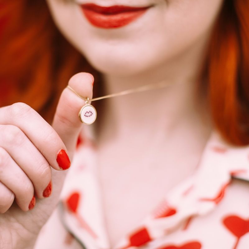 Ruby Lips Necklace - Gold image