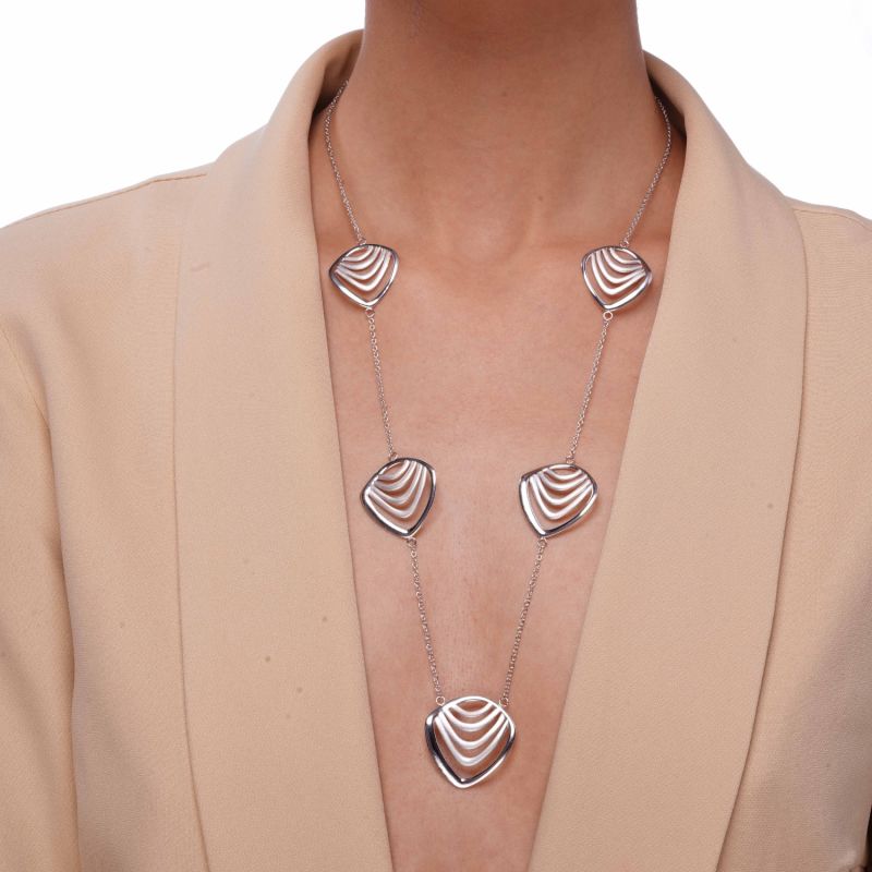 The Statement Necklace - Silver Mixed image