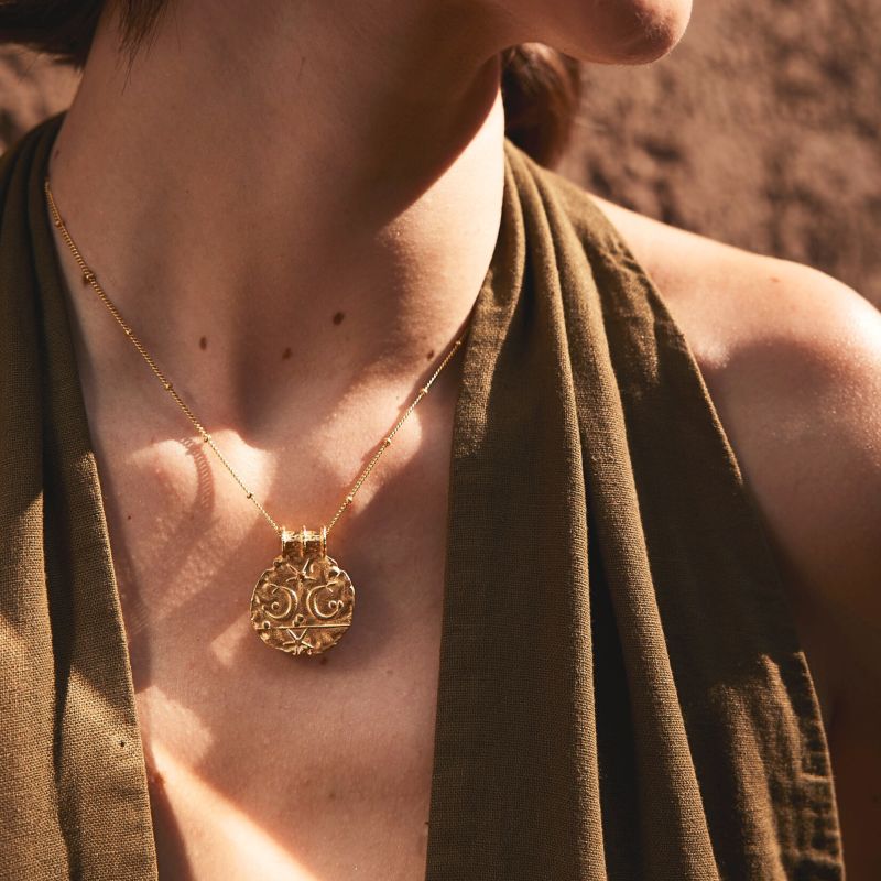 The Universe Has My Back Necklace In Gold image