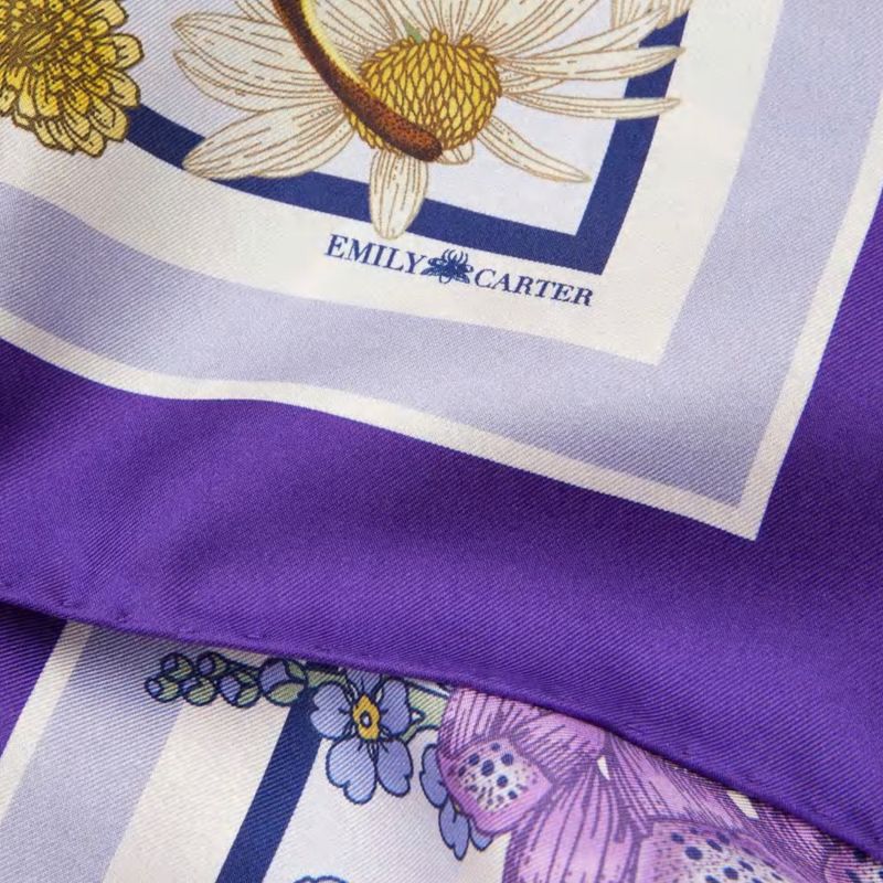 The Wild Flower Silk Scarf | M image