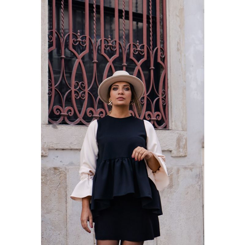 TíLia - Black & Beige Sweater With Flared Sleeves image