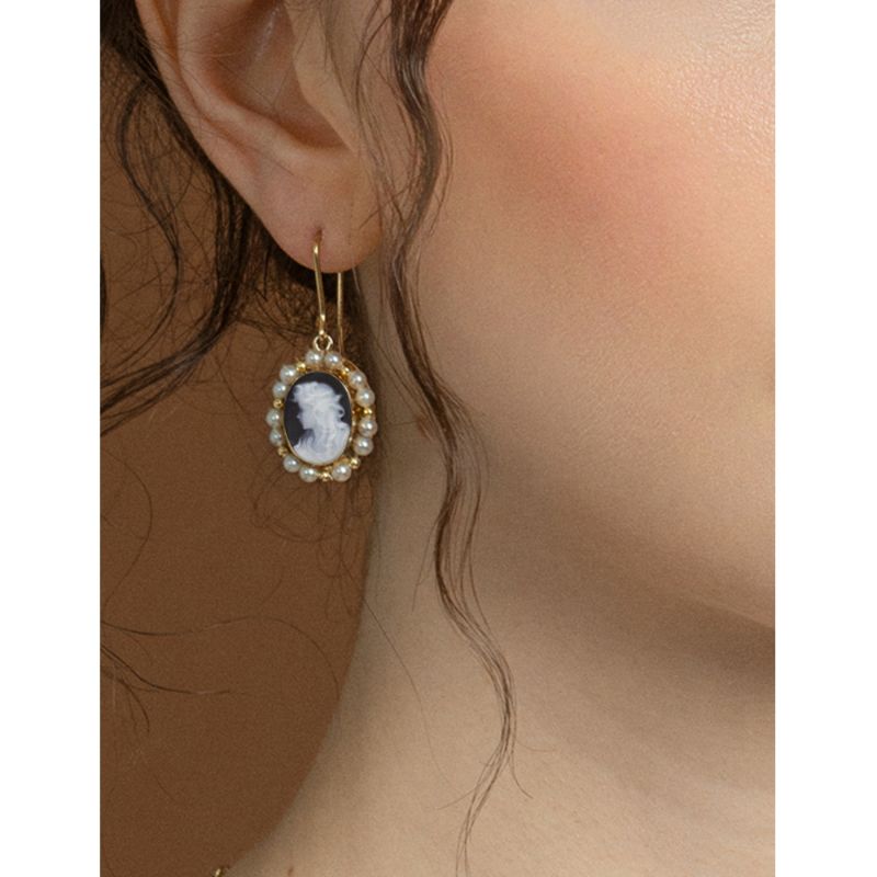 Little Lovelies Gold-Plated Black Cameo Pearly Earrings image