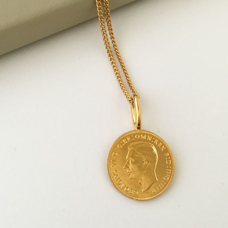 English Farthing Coin & Chain In Yellow Gold Plate image