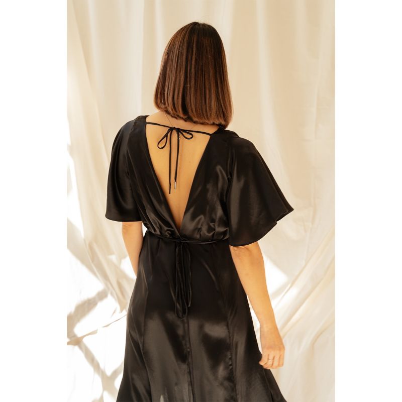 High Low V Dress Black image