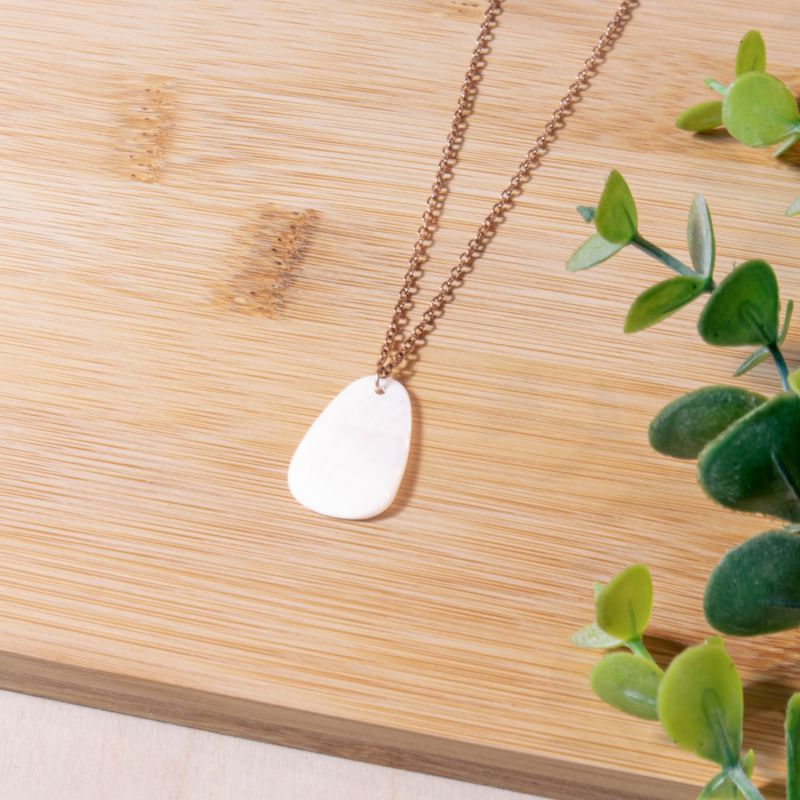 White Mother-Of-Pearl Trapezoid Necklace With Rose Gold Chain image