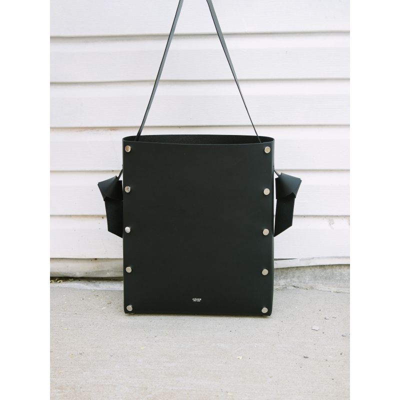 Women’s Minimal Leather Bucket Tote Bag- Black image