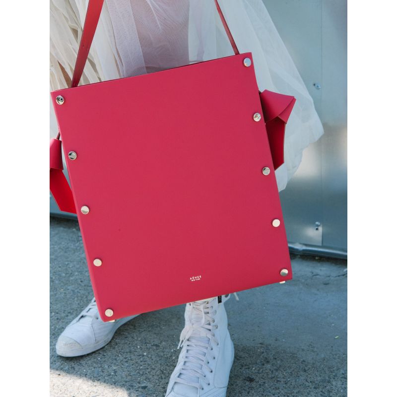 Women’s Minimal Leather Bucket Tote Bag- Raspberry Red image