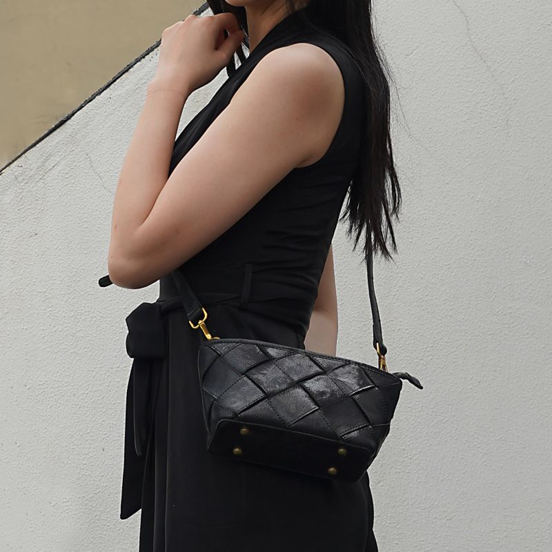 Woven Leather Crossbody Bag Azzura - Black, RIMINI