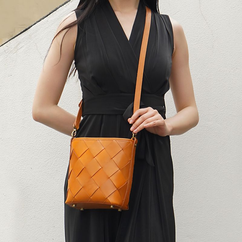 Woven Leather Crossbody Bag Brown RIMINI Wolf & Badger