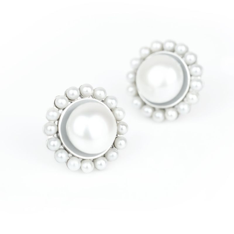 Classic Sunflower Pearl Earrings image