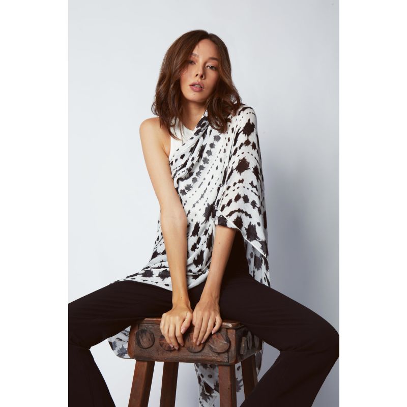 Tokyo Bamboo Dual Sarong & Scarf - Monochrome image