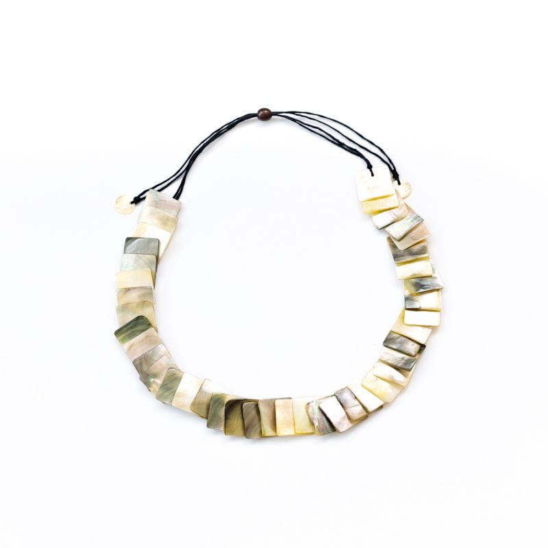 Playa Mother-Of-Pearl Necklace Square Tiles Iridescent Grey image