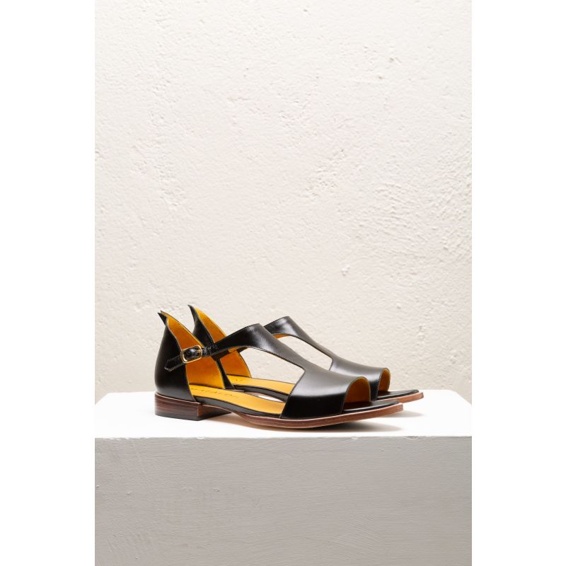 Yoko Black Sandals image