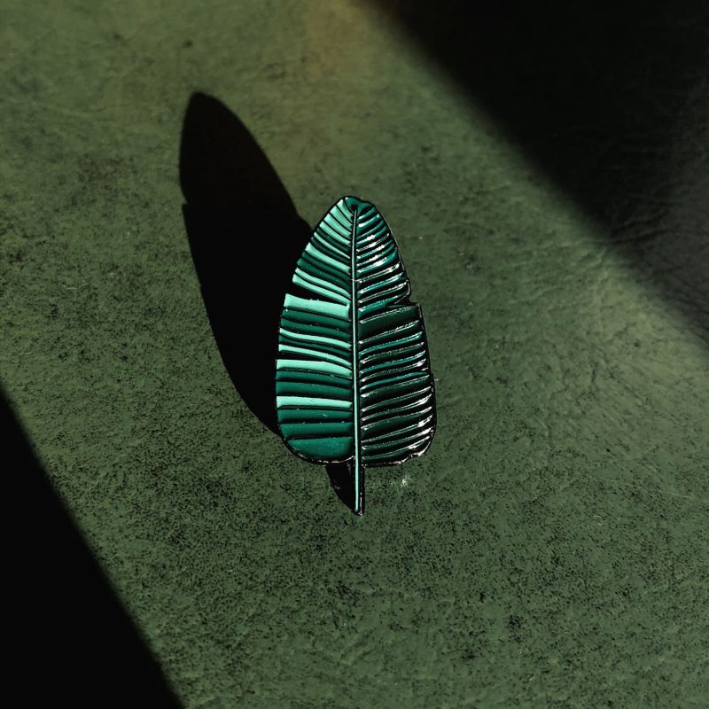 Enamel Pin Palm Leaf image