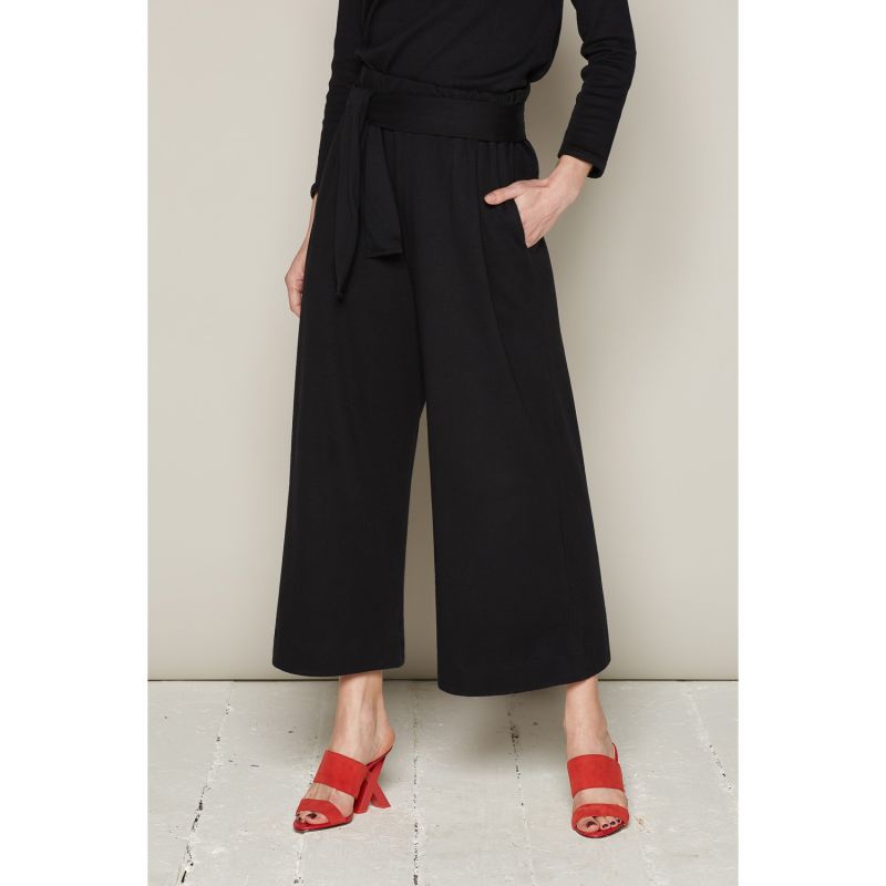 Wide Leg Vallerie Trousers Black In Organic Cotton image