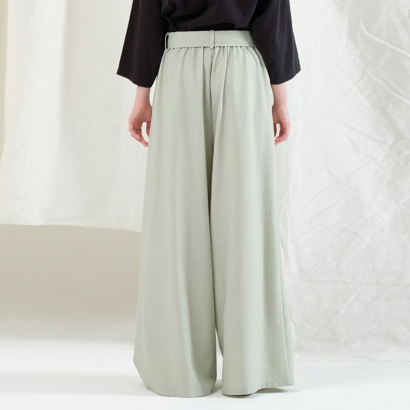 Caspian Extreme Wide Leg Trouser In Laurel Green image