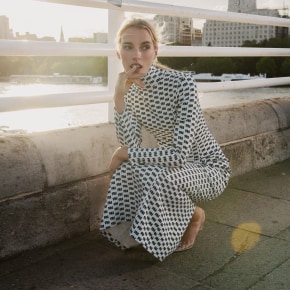 RUE AGTHONIS designer page