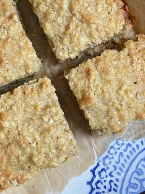 Mabes Makes: Banana & Coconut Flapjack Slices