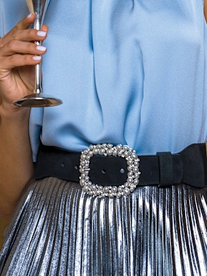 /category/women/accessories/belts/