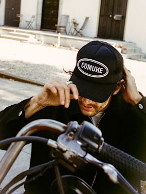 /category/men/accessories/